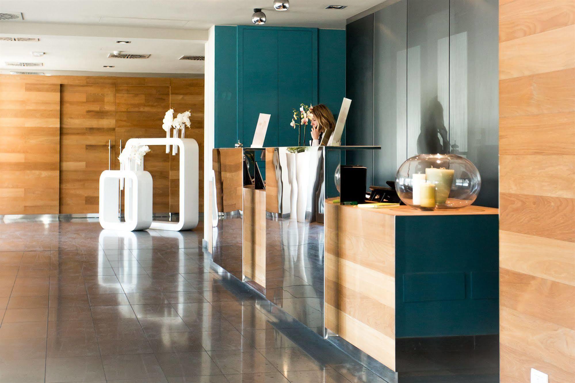 One Hotel & Restaurant Dalmine Ngoại thất bức ảnh