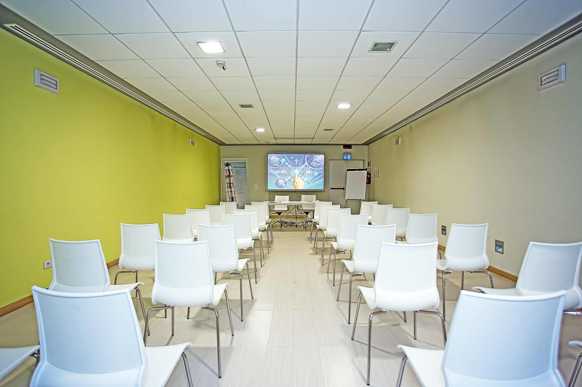 One Hotel & Restaurant Dalmine Ngoại thất bức ảnh