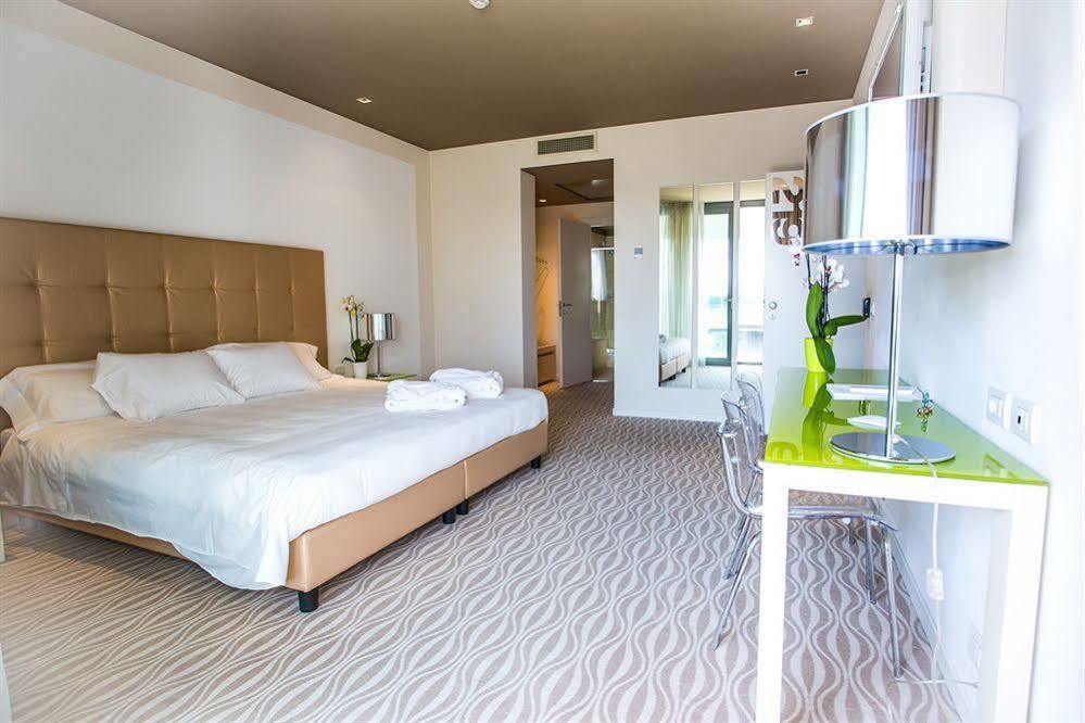 One Hotel & Restaurant Dalmine Ngoại thất bức ảnh